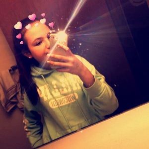 Meet your Posher, Makaila